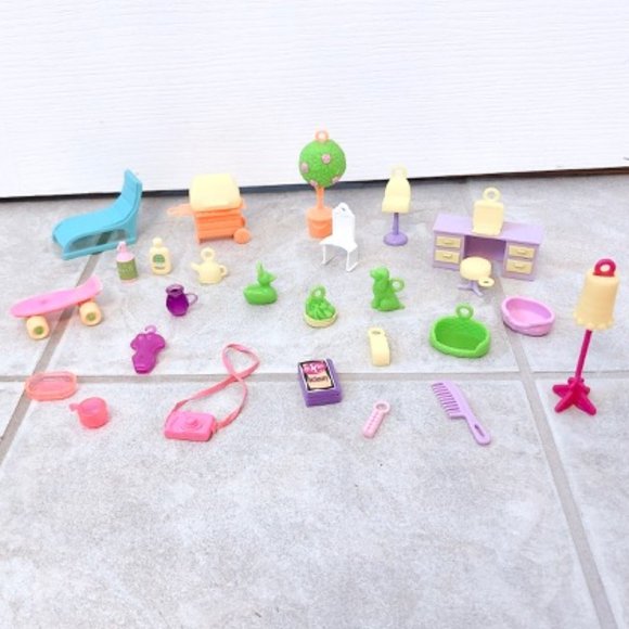 VINTAGE LIKE NEW Doll Accessories Furnitures - Picture 2 of 6